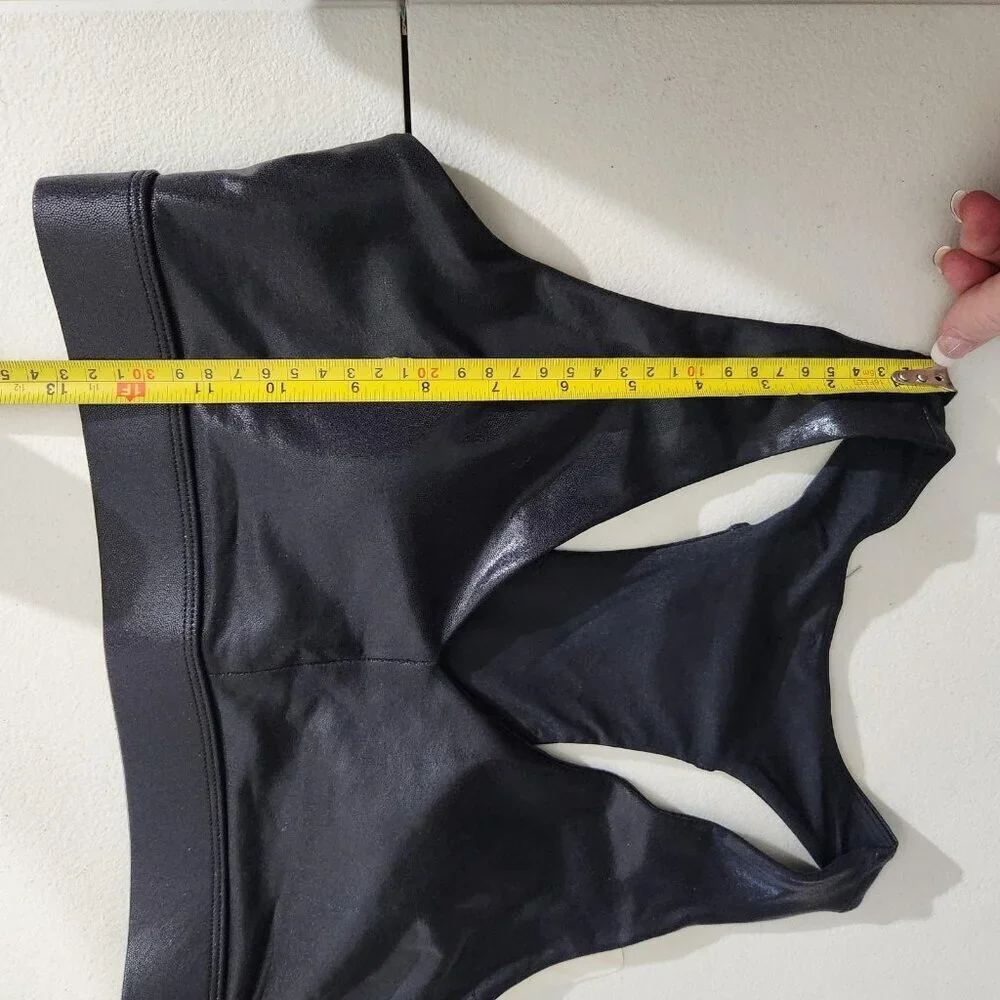 Fabletics Sports Bra Womens Medium Black On-the-Go Mid Medium Impact Racerback